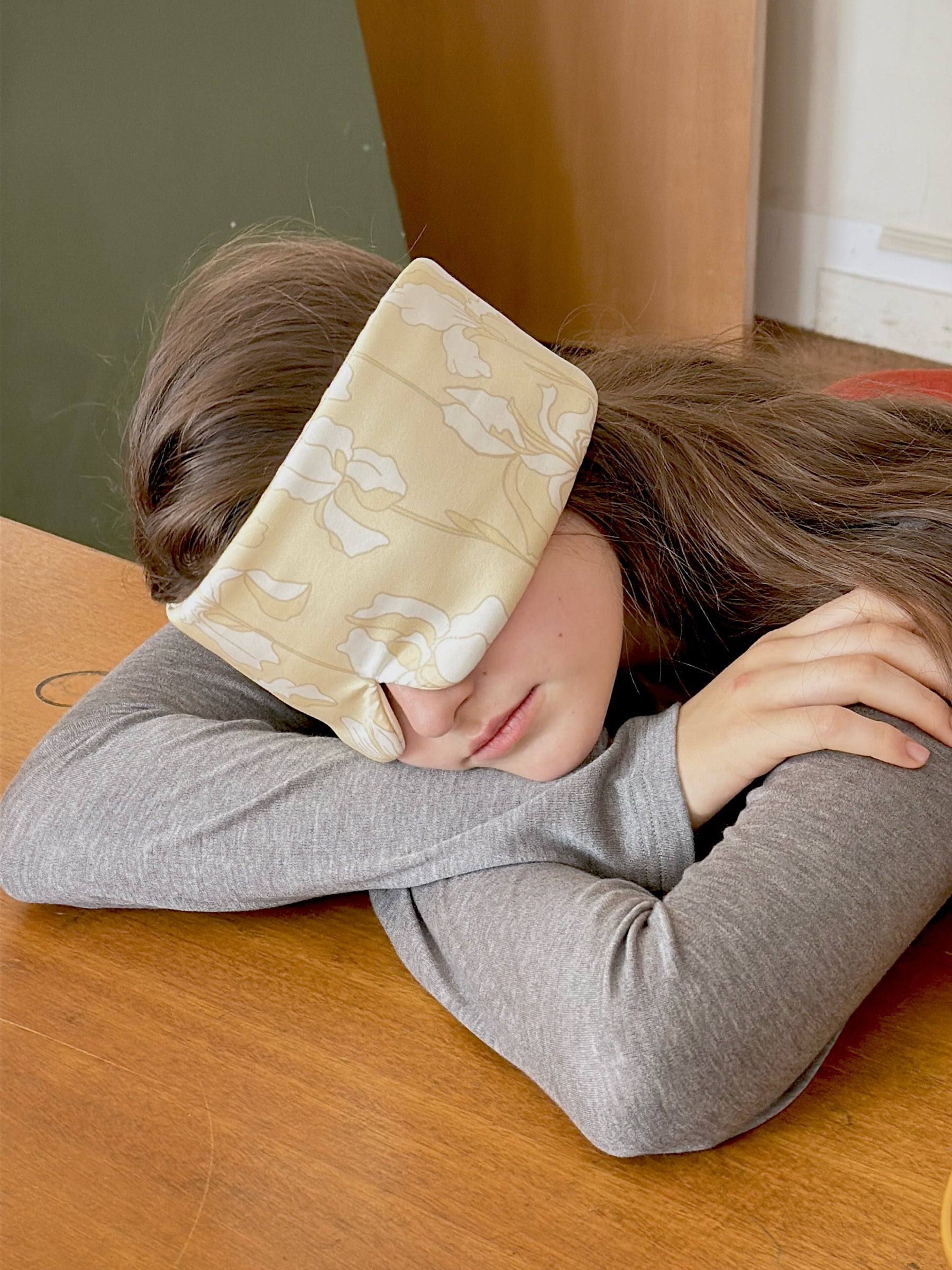 Large Silk Sleep Mask with Inner Pocket for Heat Patches- Yellow Iris